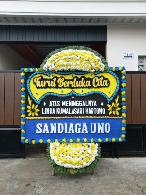 Papan Bunga Duka di Kalibalau Kencana